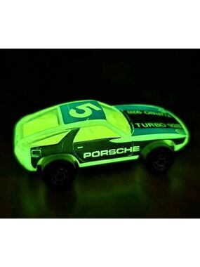 Matchbox Porsche Turbo 928 Dark Rider 1982 Lesney *Glow in the Dark Works!*
